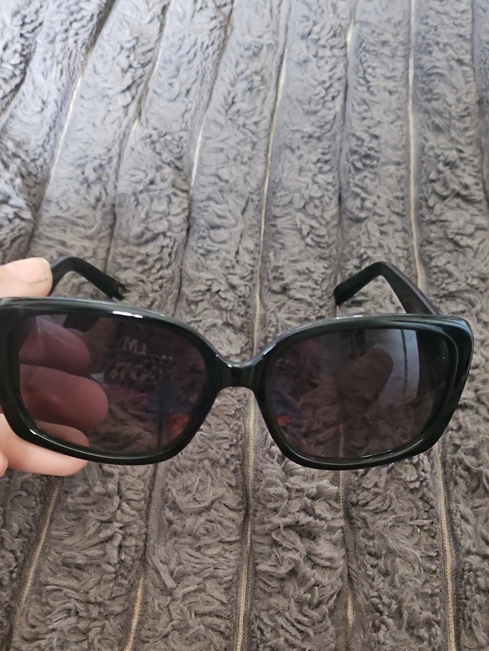 FOSSIL  VINTAGE. thick-frame rectangle Designer sunglasses. - Picture 2 of 8